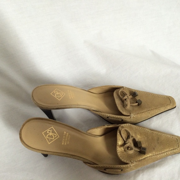 Donald J Pliner Lona Mules Size 8 1/2 M Gold Suede - Picture 3 of 8